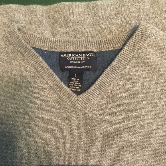American Eagle Outfitters V-neck Sweater - Picture 4 of 6